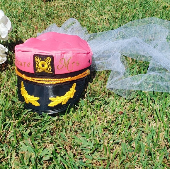 Hot Pink Captain veil hat!!! - Picture 4 of 6